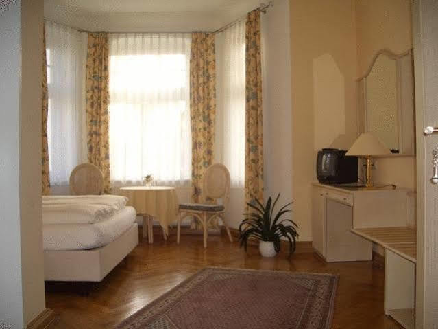 Pension Villa Beer Stralsund Exteriör bild
